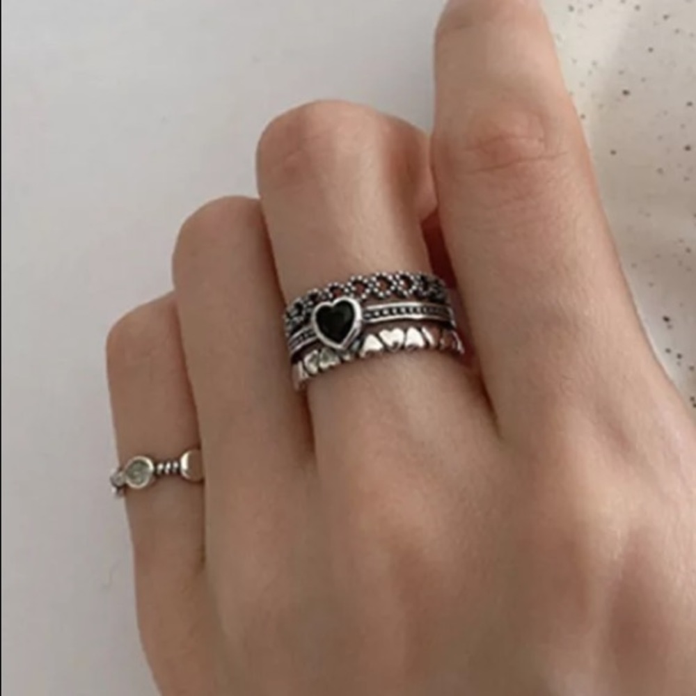 Elegant Silver Heart Ring